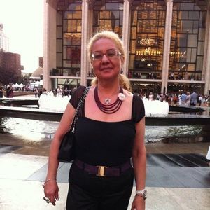 Meet your Posher, Helen